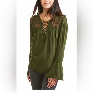 NWOT No Boundaries Dark Olive Long Sleeve Bell/Flare Wrists Lace Up Size XSmall